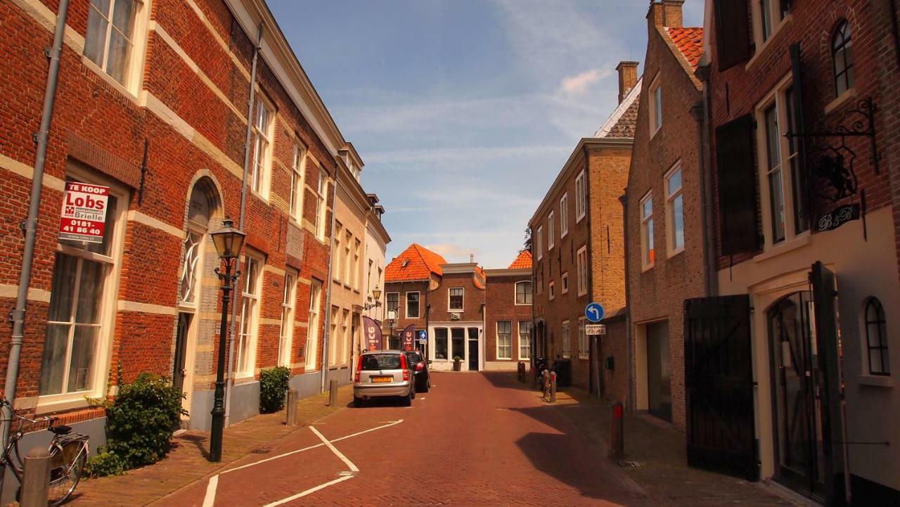 B&B De Zeeuwse Ruyter ブリーレ エクステリア 写真